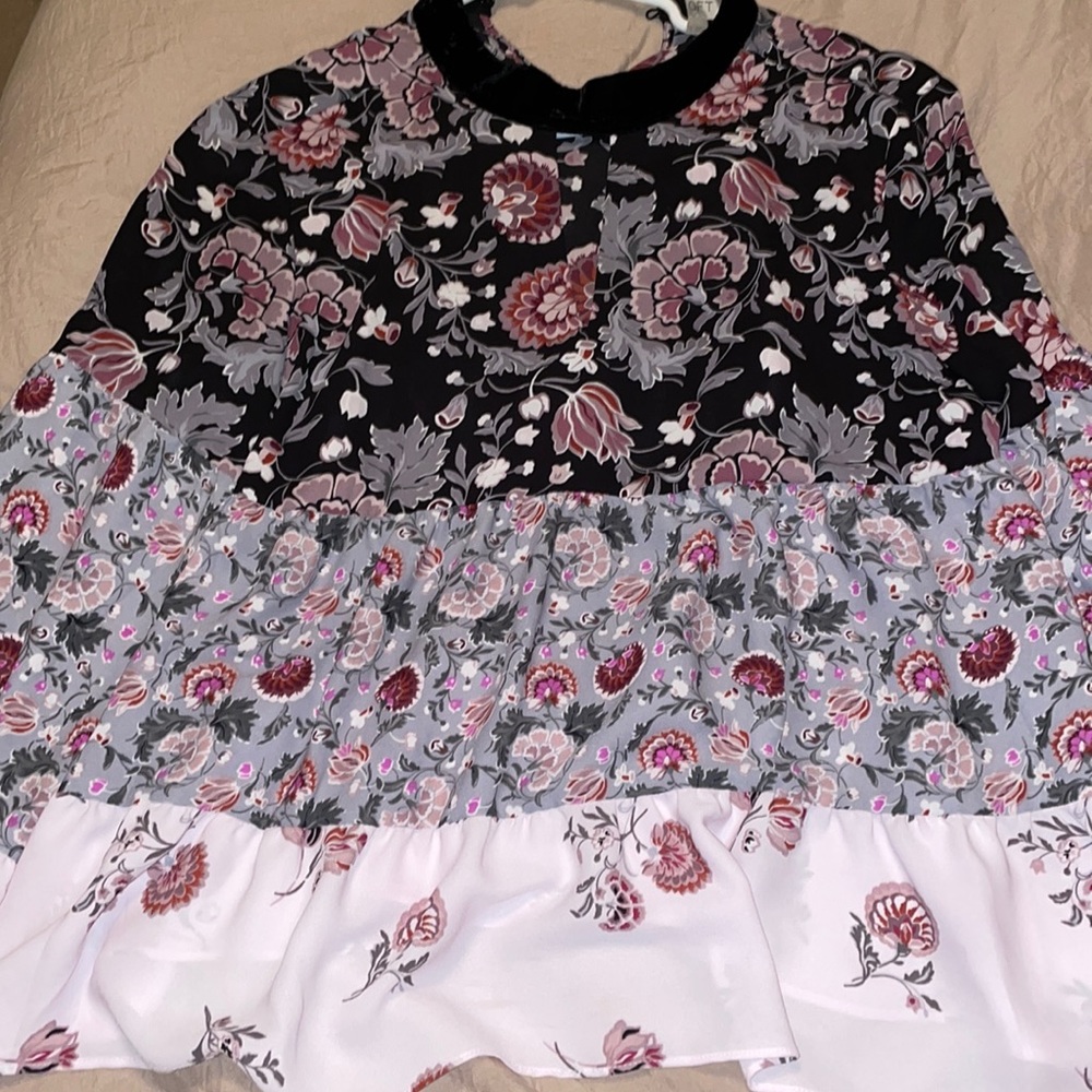 Loft - Size small